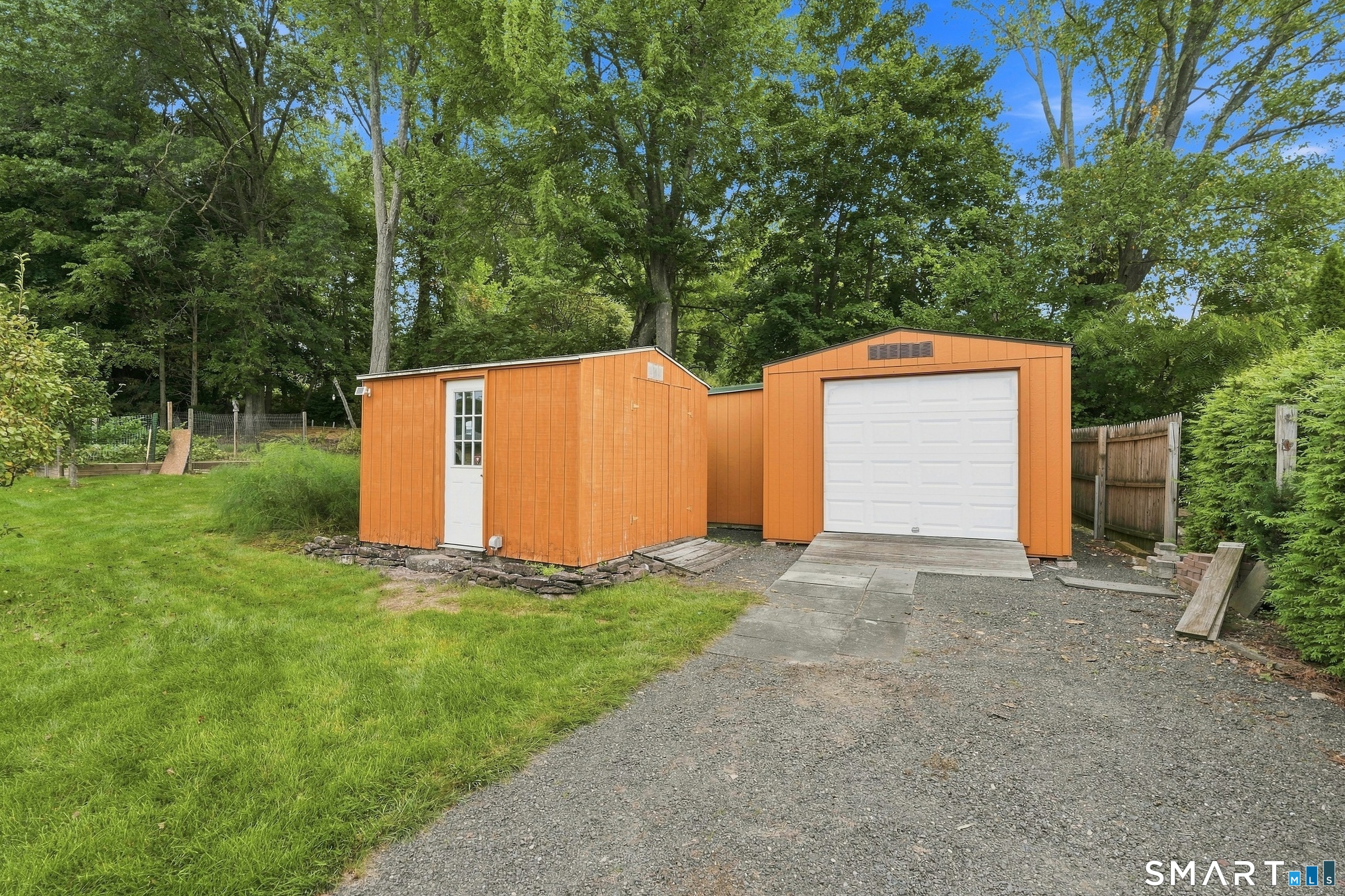 2 Hamilton Road photo 12