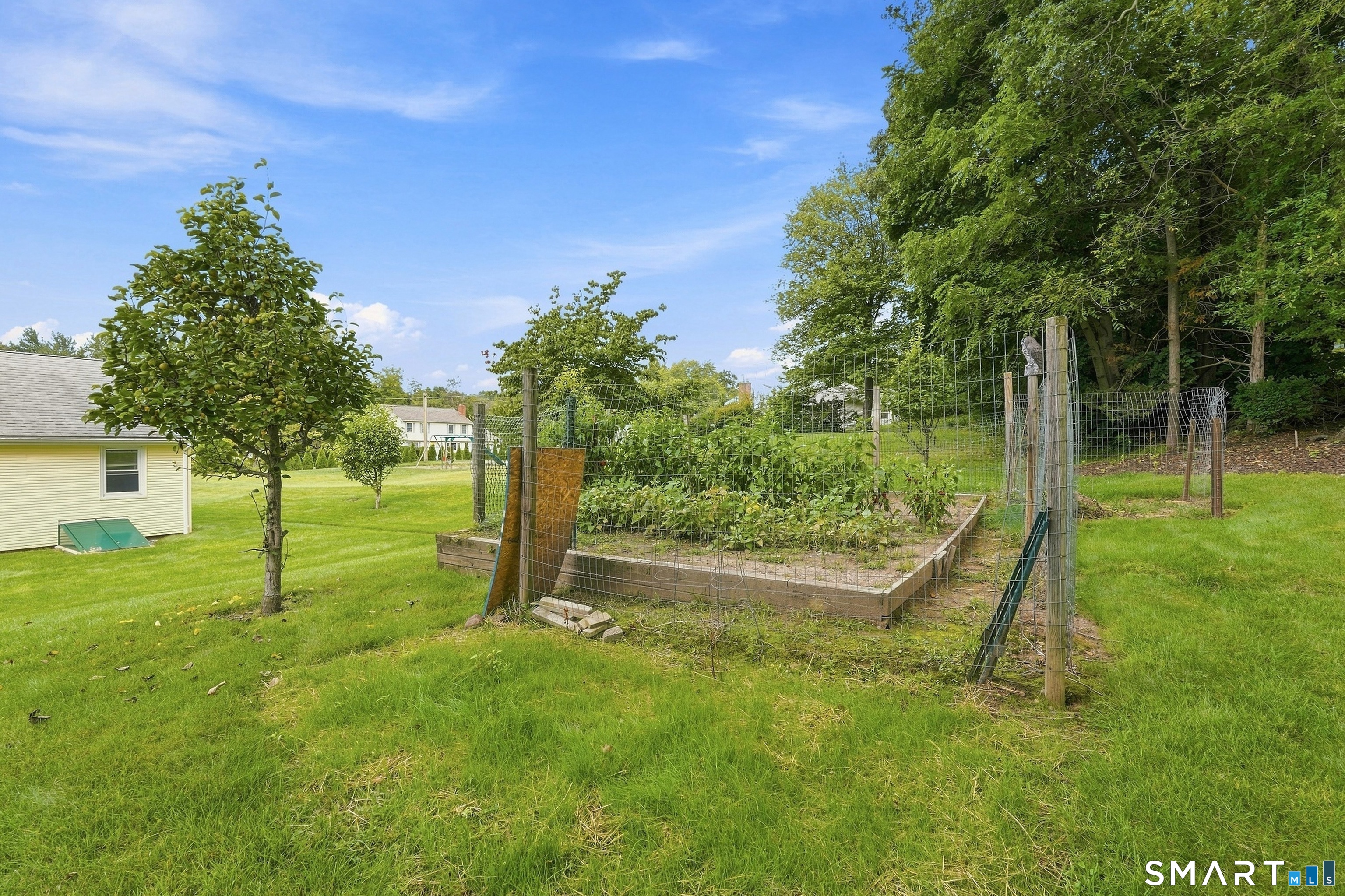 2 Hamilton Road photo 13