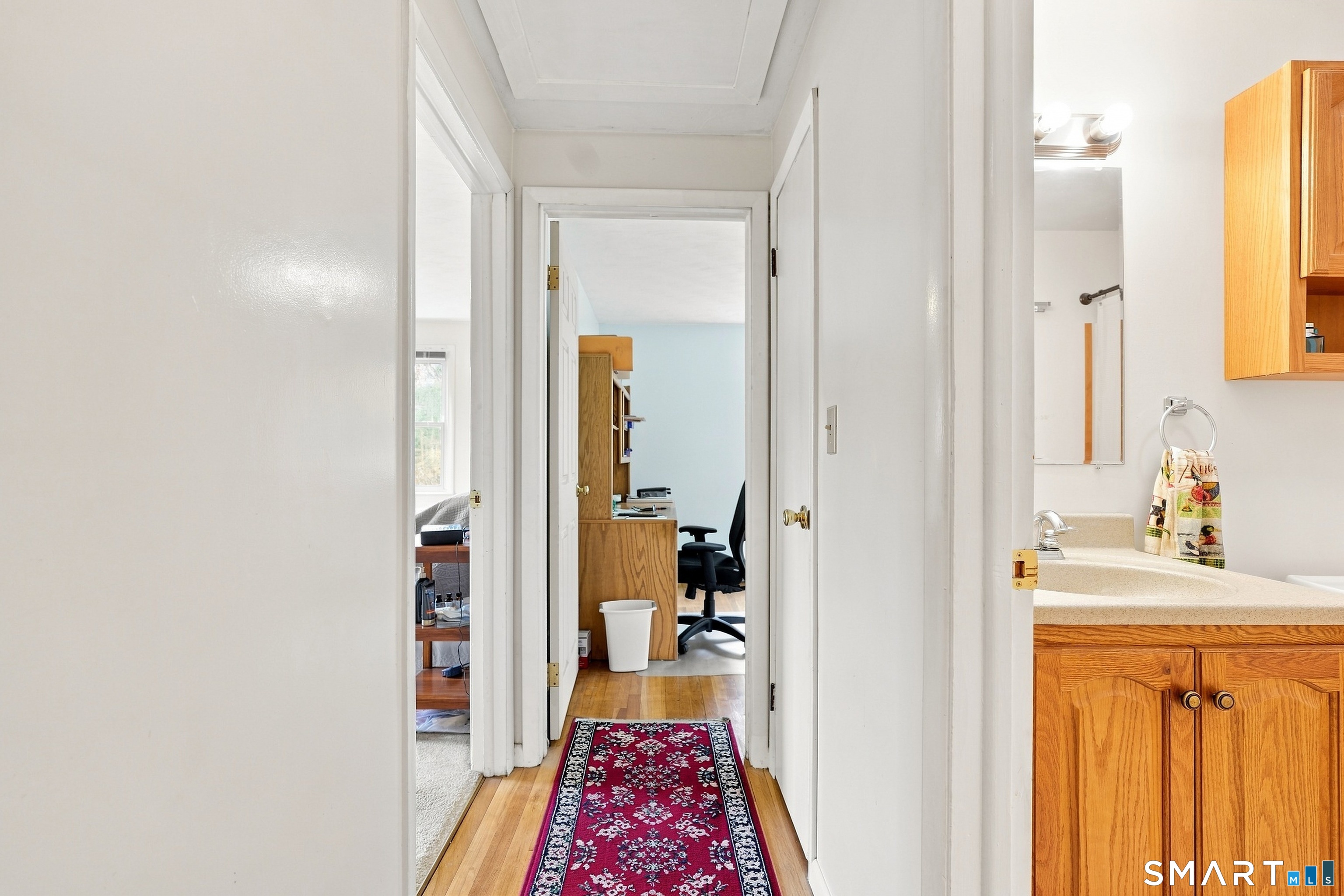2 Hamilton Road photo 34