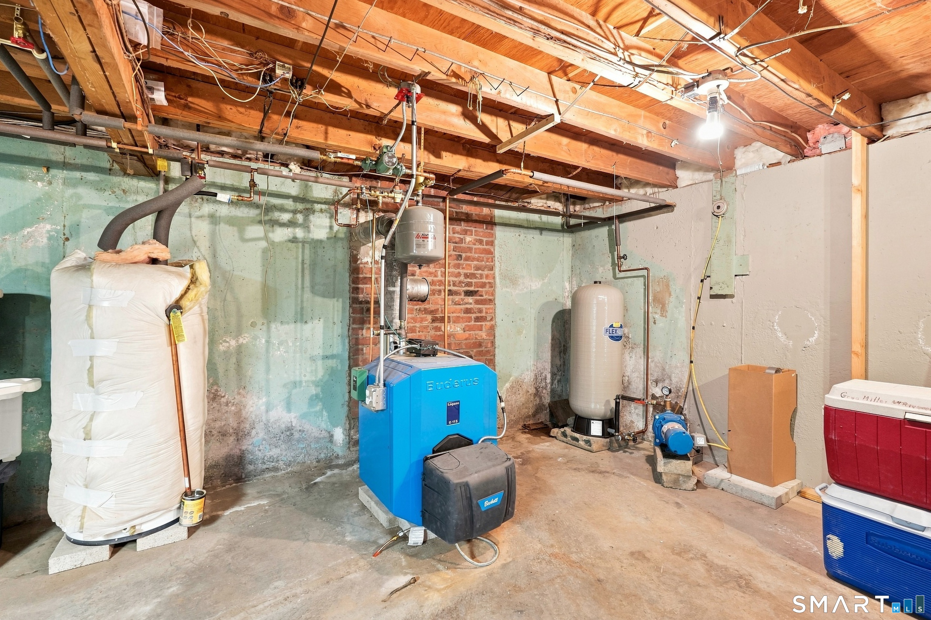 2 Hamilton Road photo 35