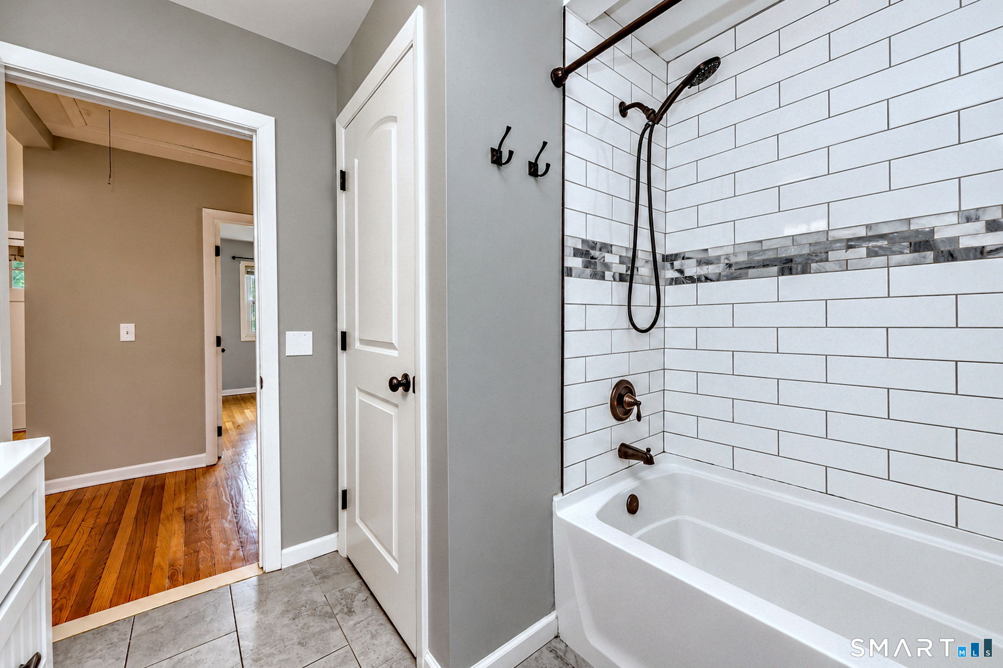 17 Riviera Terrace photo 19
