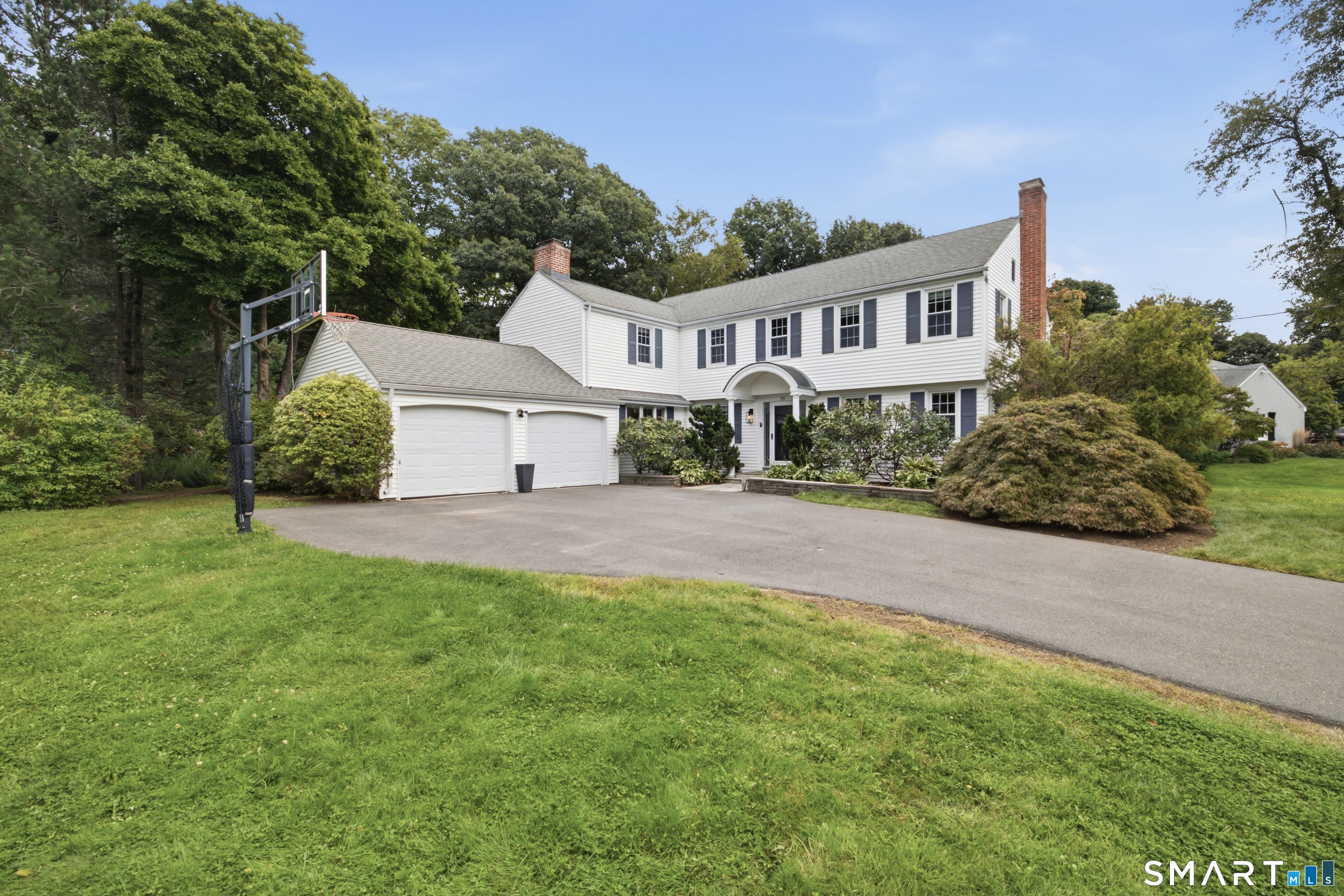 Photo 1 of Single family home for sale at 20 Lakeview Dr, West Hartford, CT 06117 | MLS# 24202552 | Listing updated on 2026-09-12