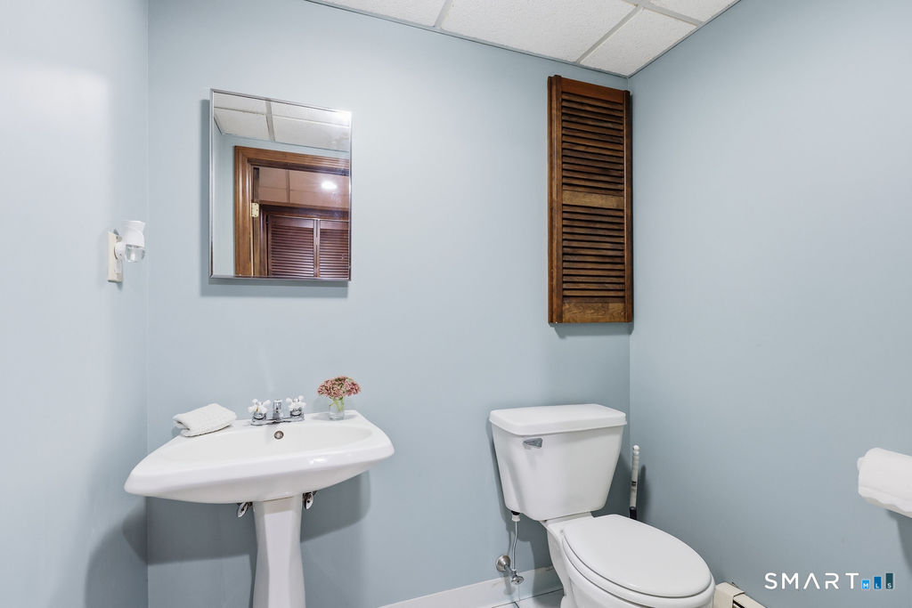 3 Hartfield Lane photo 32