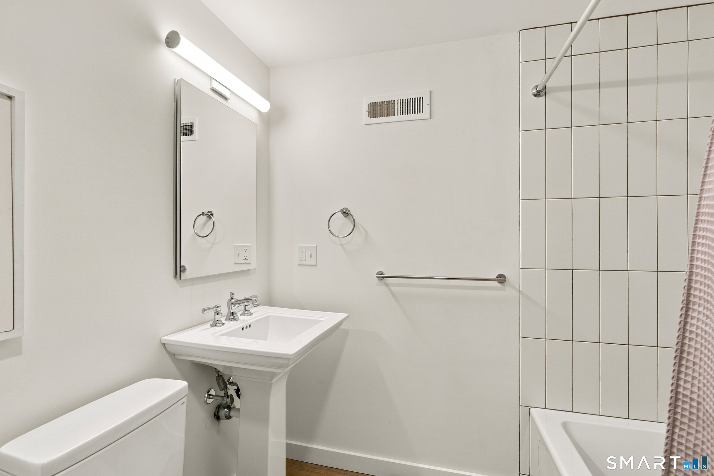 180 Shore Drive photo 30