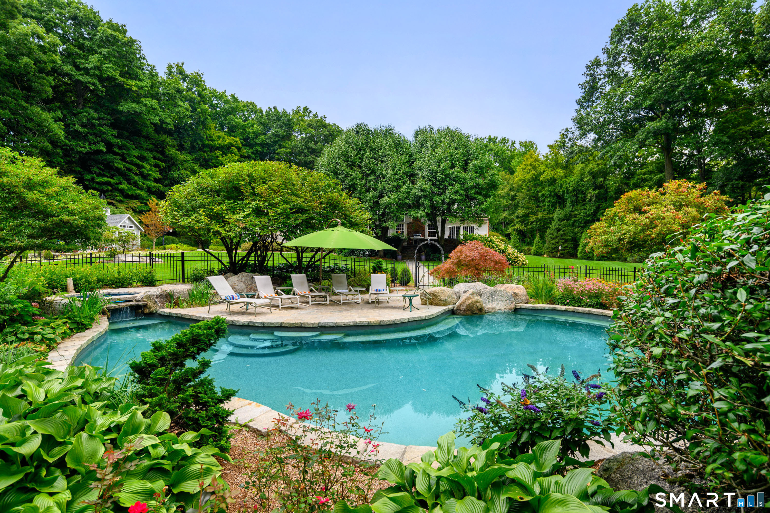 16 Winding Brook Road photo 34
