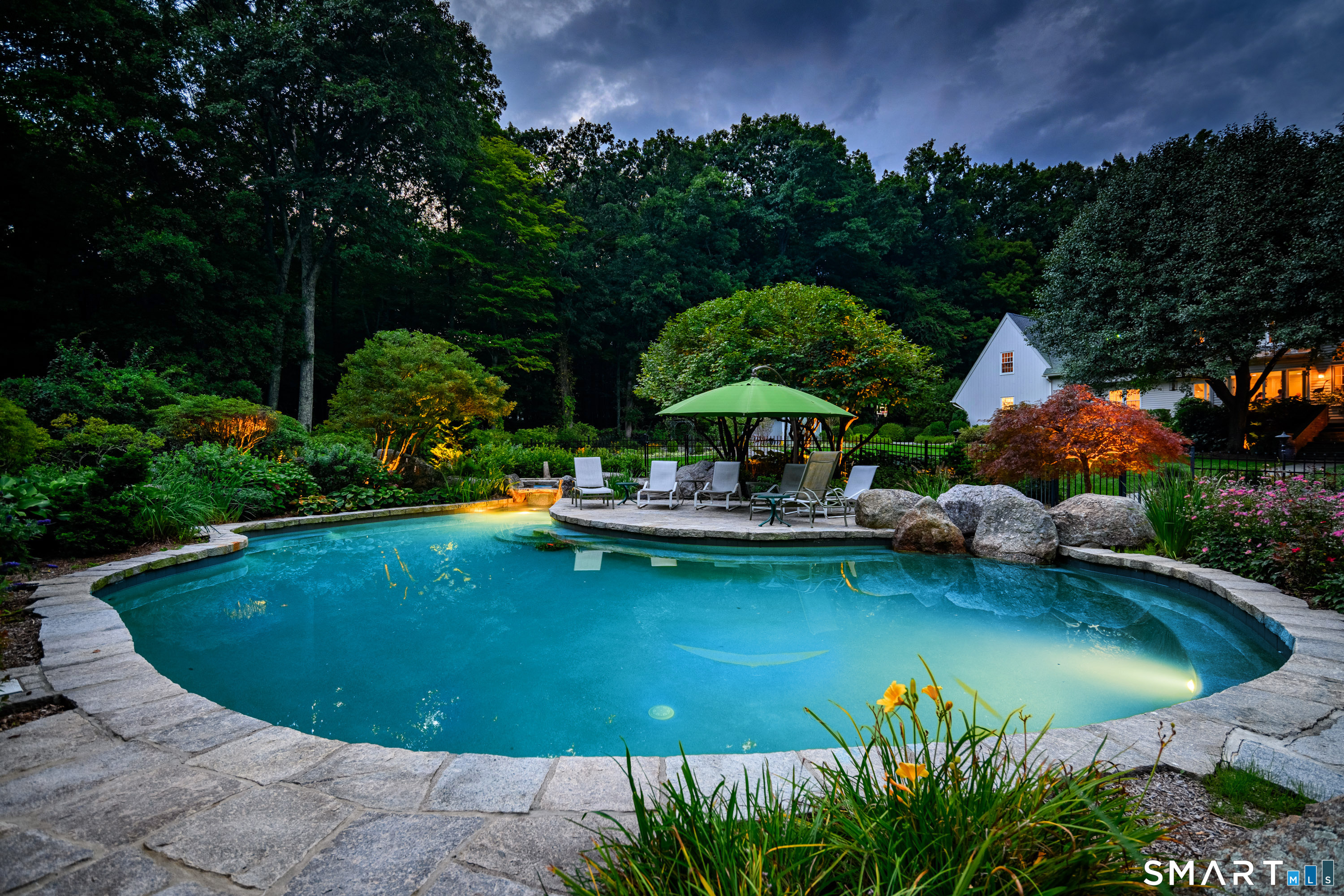 16 Winding Brook Road photo 33