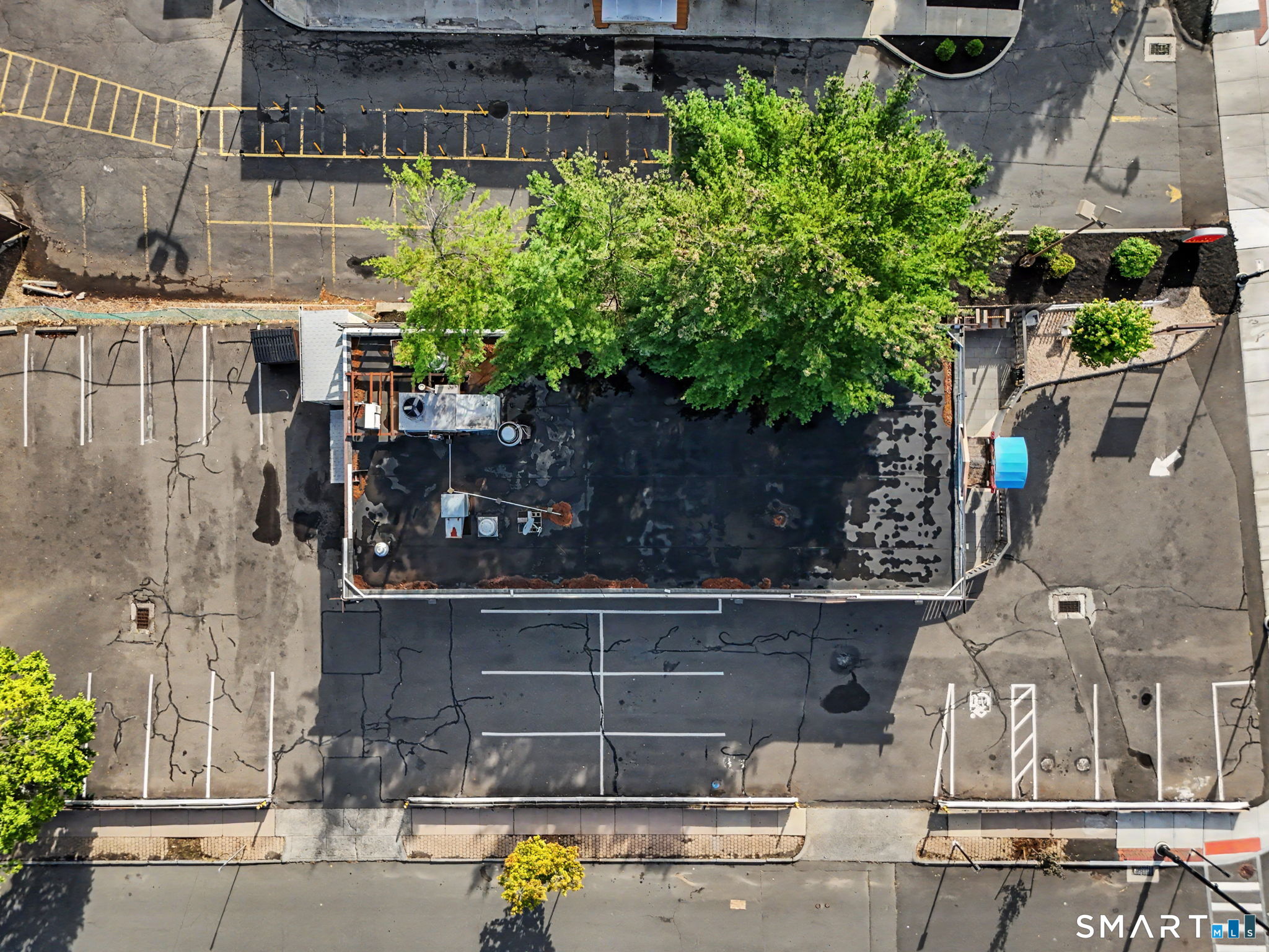 530 Farmington Avenue photo 4