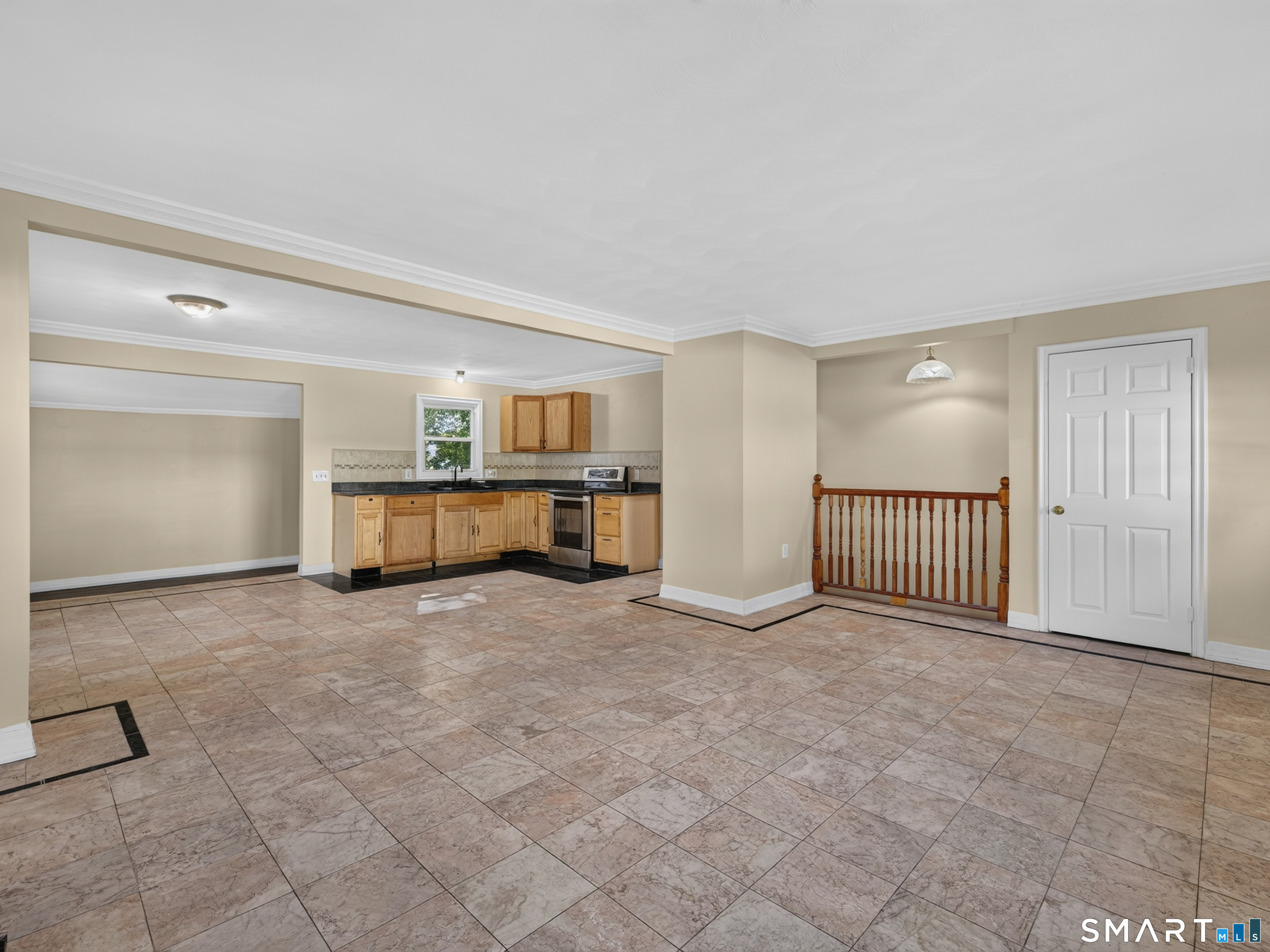 348 Bayonet Street photo 27