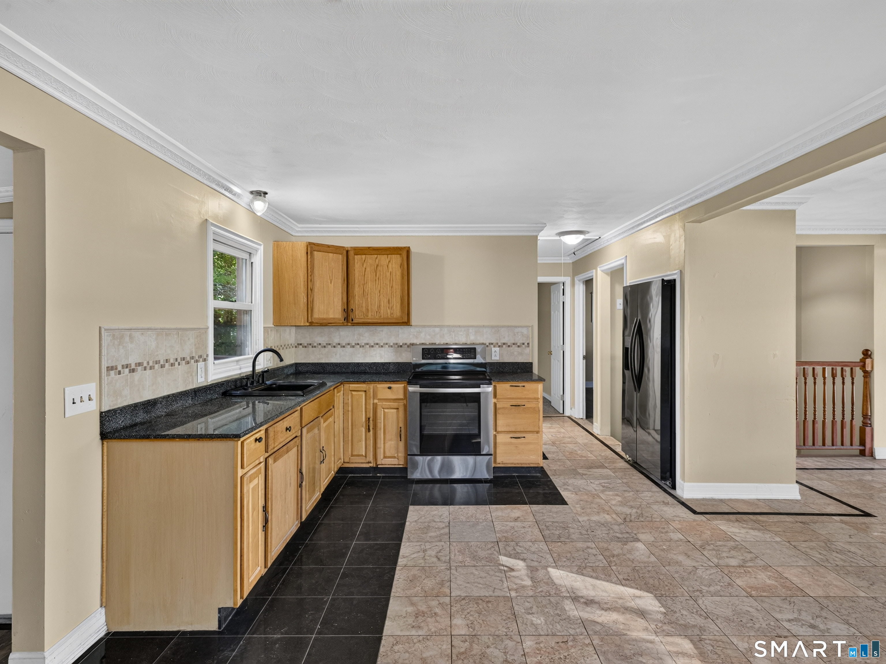 348 Bayonet Street photo 28