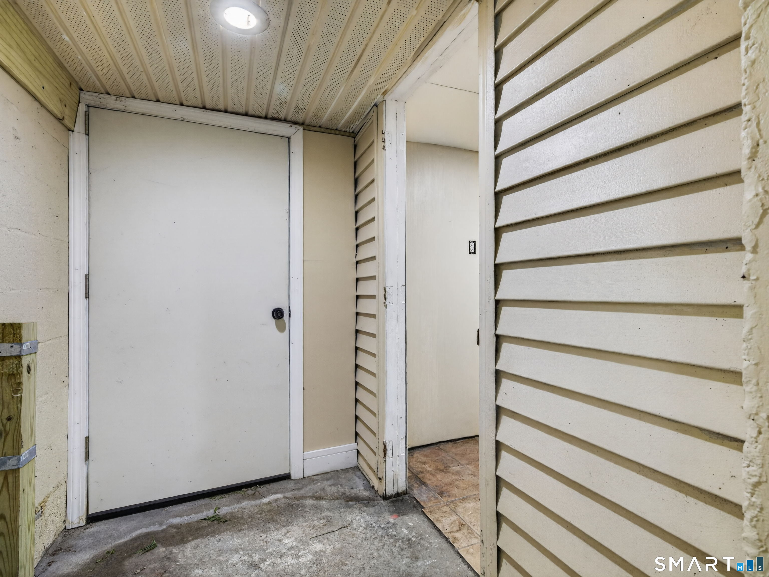 348 Bayonet Street photo 38