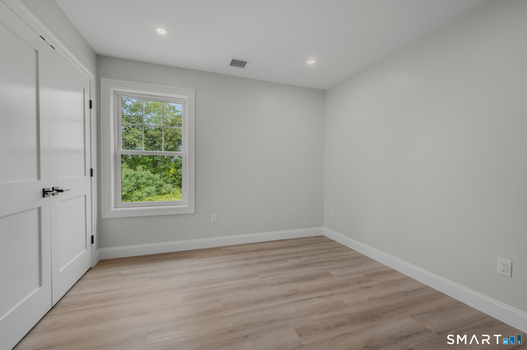 2 Farm Meadow Road photo 24