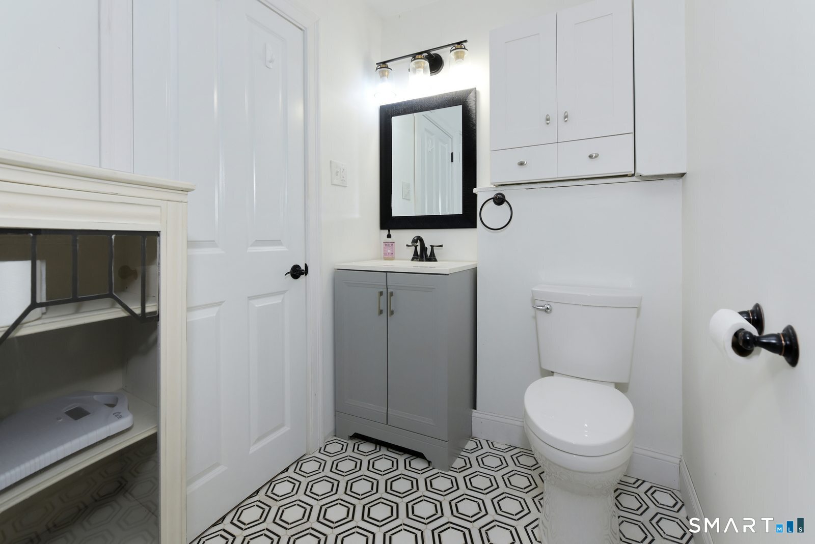 9 Wells Avenue photo 13