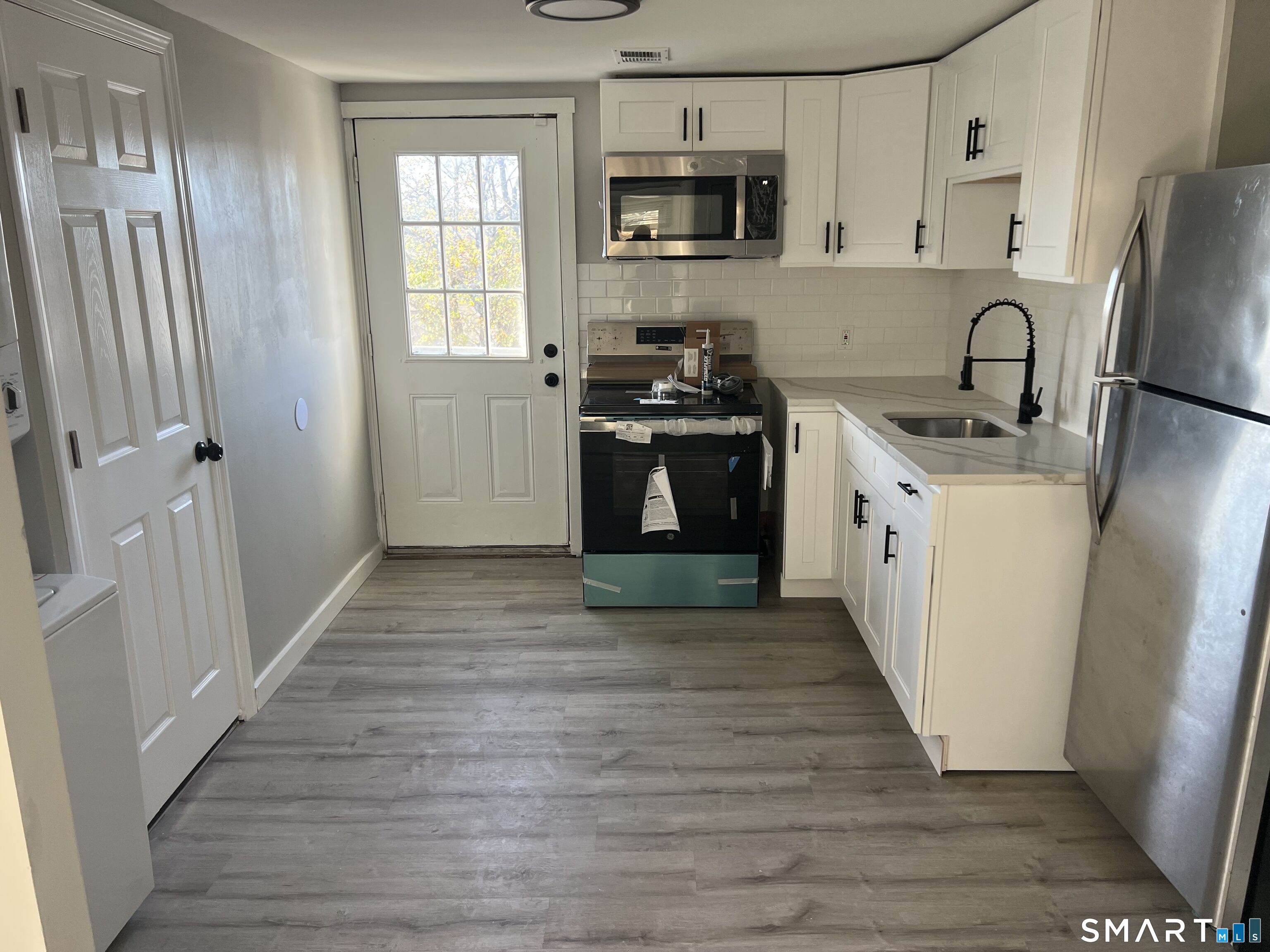 120 Jewett Street photo 2