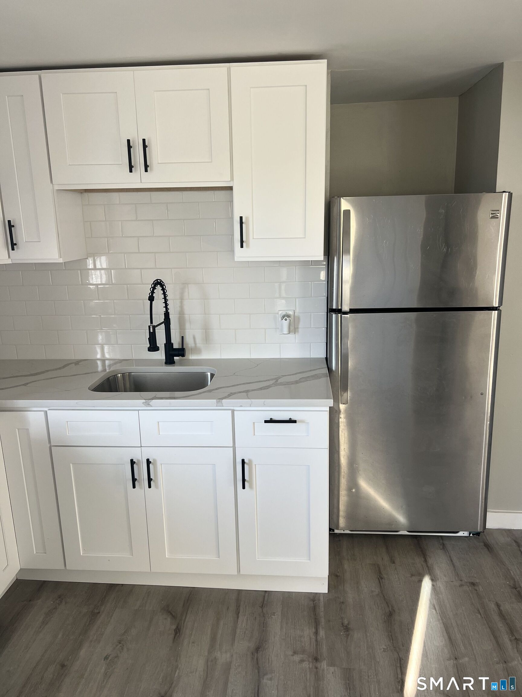 120 Jewett Street photo 4