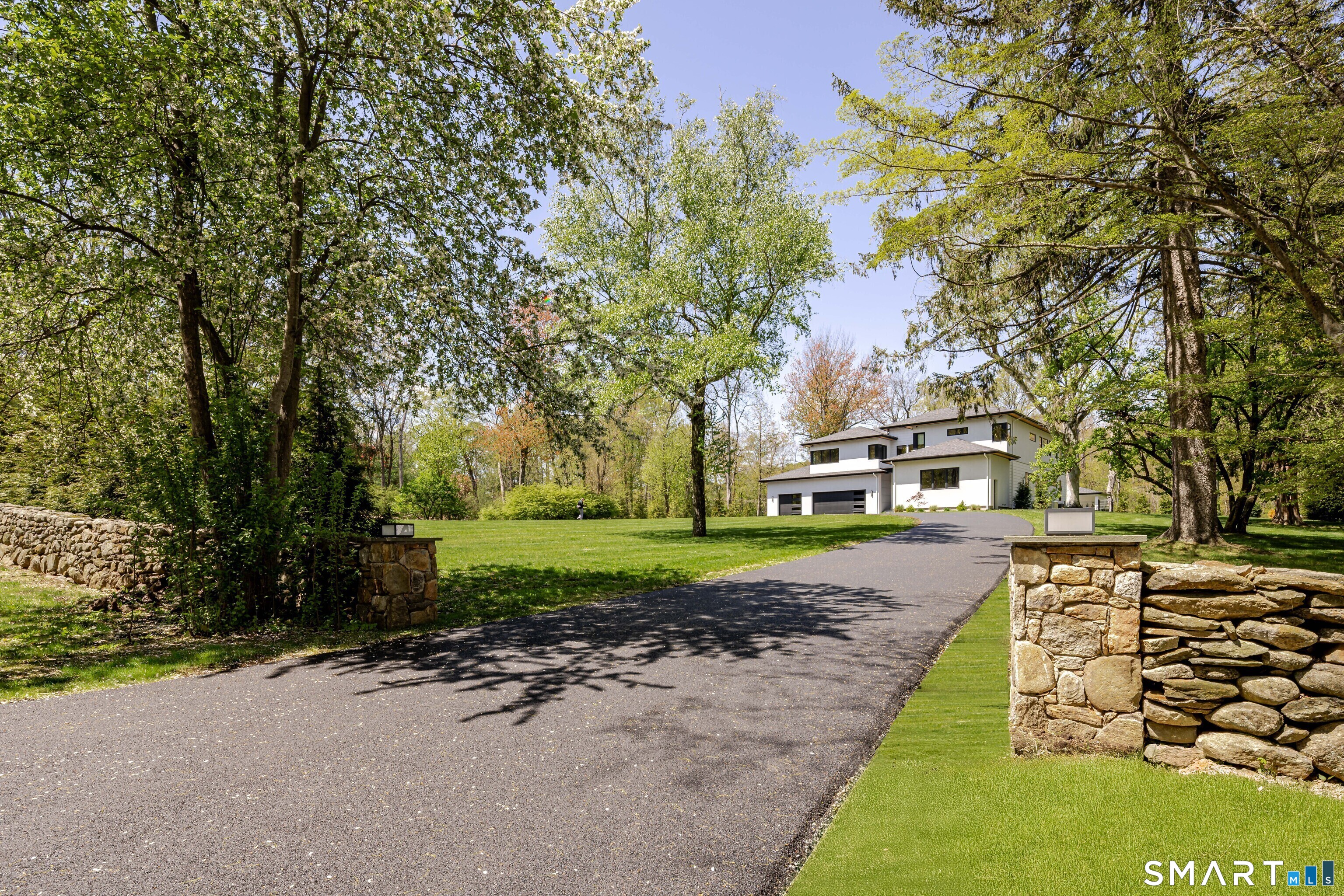 Photo 40 of Mansion for sale at 27 Old Oak Rd, Easton, CT 06612 | MLS# 24206621 | Listing updated on 2026-09-12