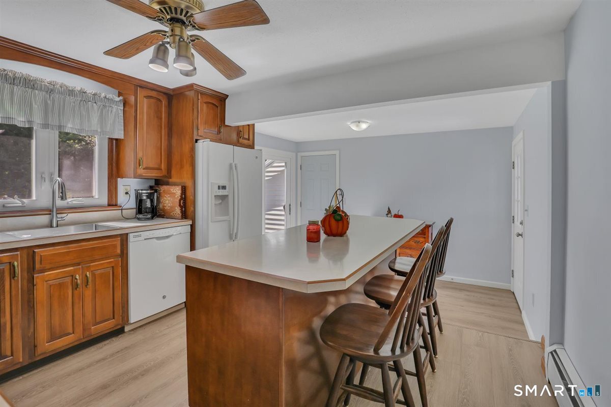 676 Bush Hill Road photo 13