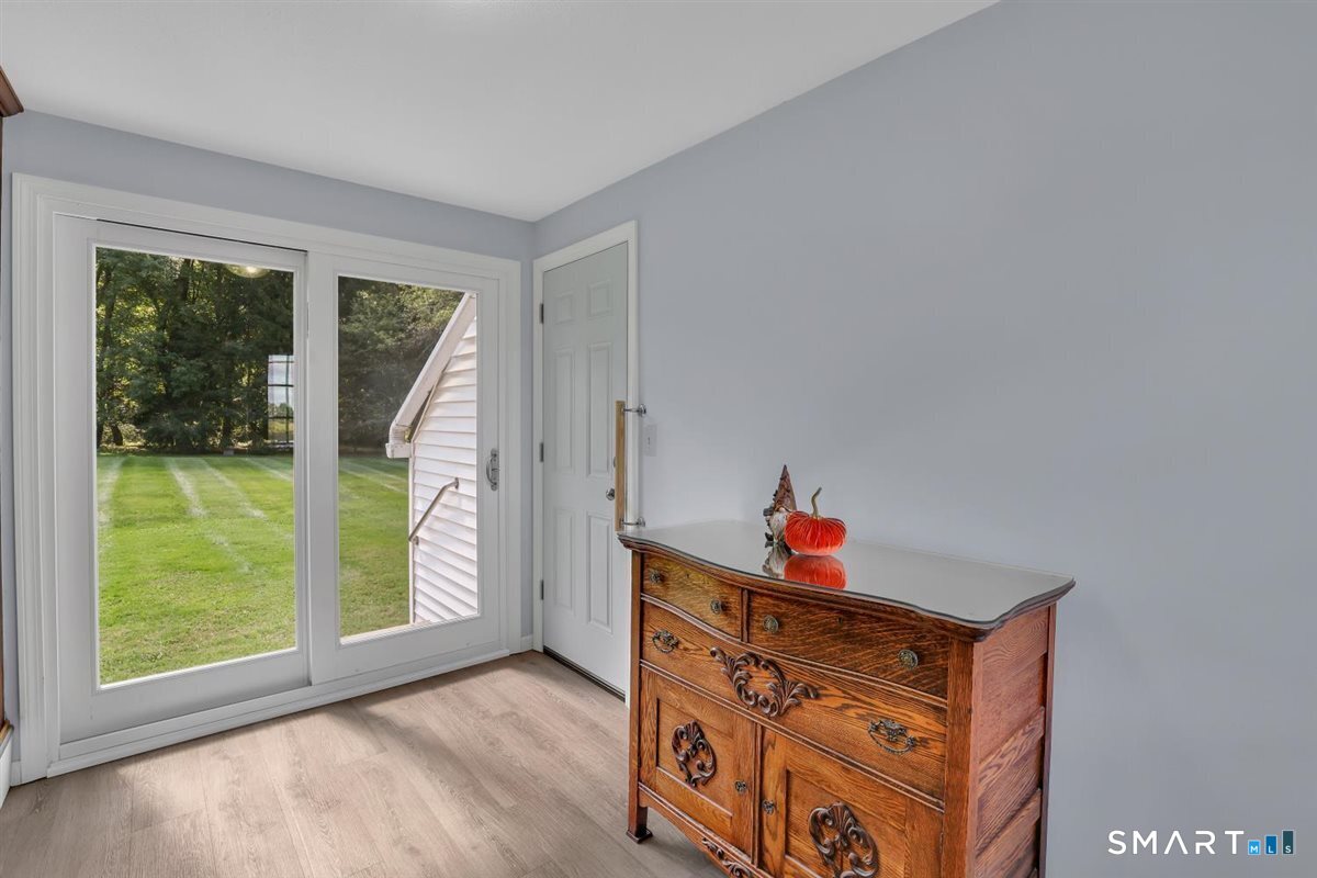676 Bush Hill Road photo 14