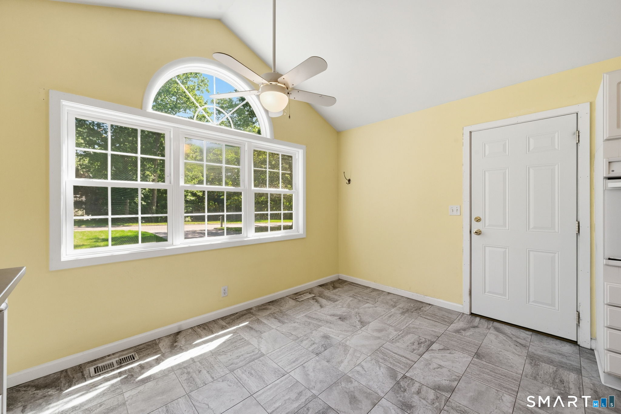 2 Acorn Drive photo 25