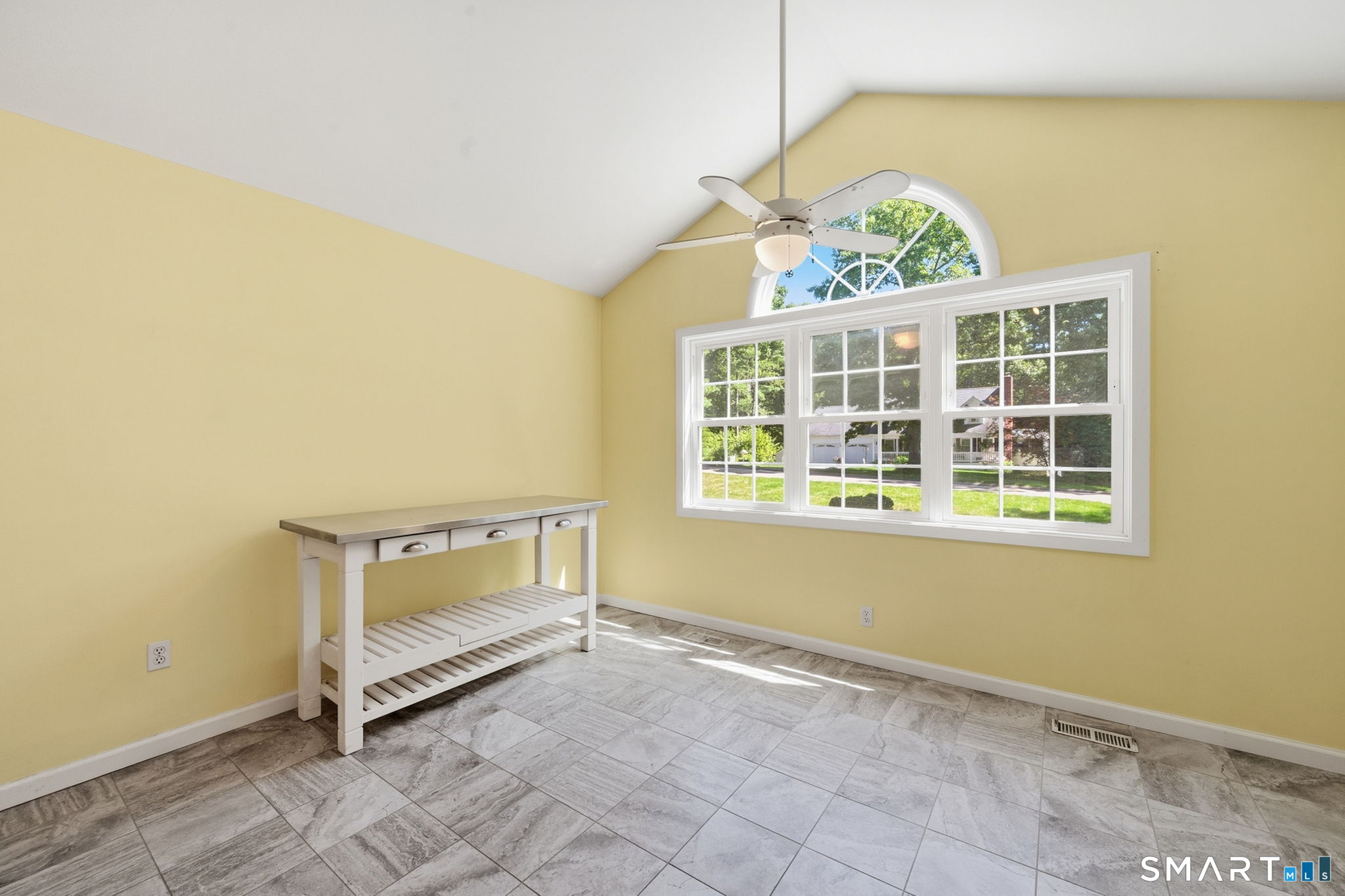 2 Acorn Drive photo 26