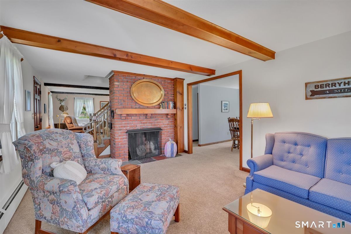 676 Bush Hill Road photo 18