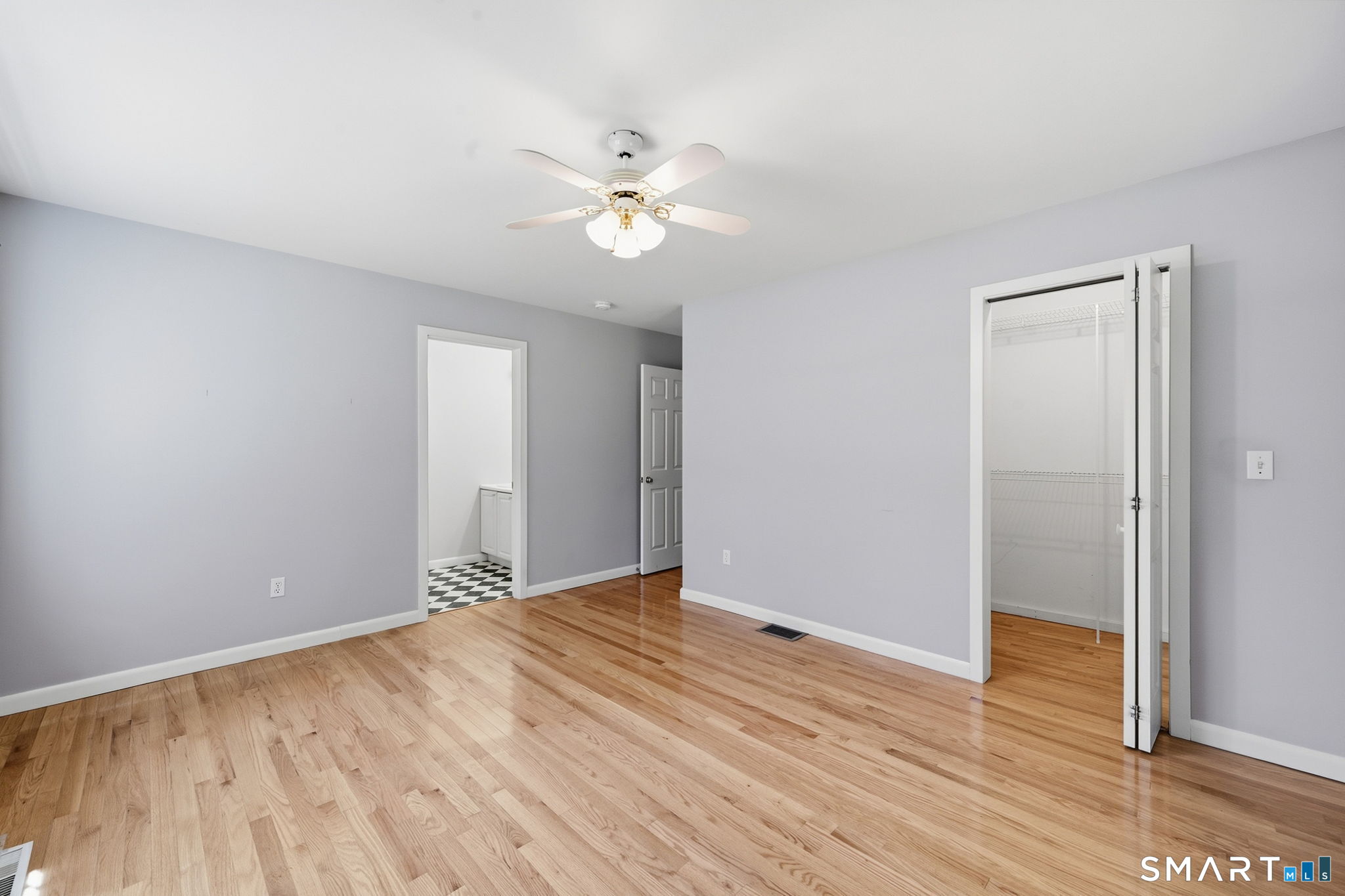 2 Acorn Drive photo 29