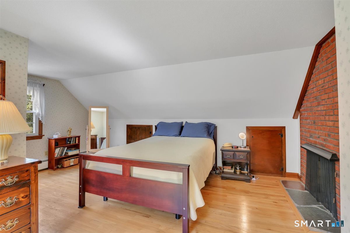 676 Bush Hill Road photo 28