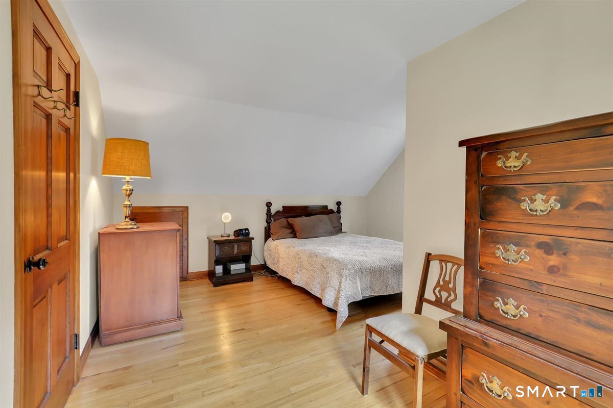 676 Bush Hill Road photo 33