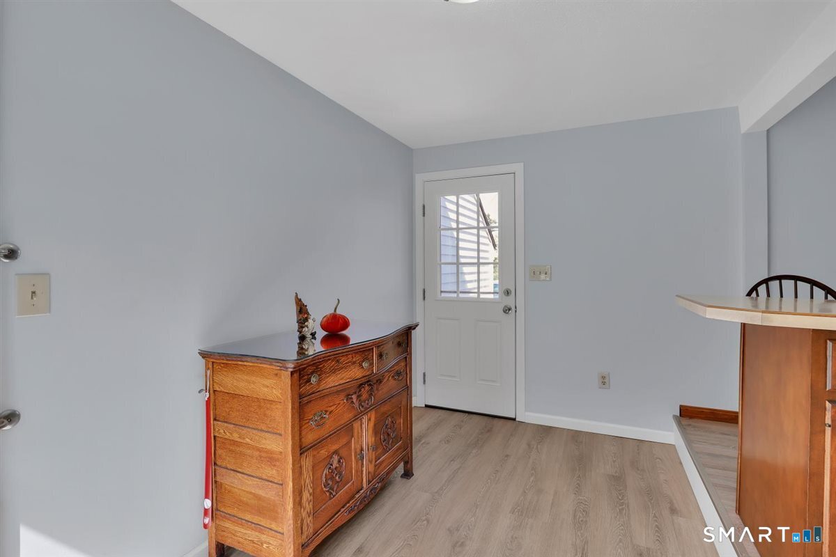 676 Bush Hill Road photo 15