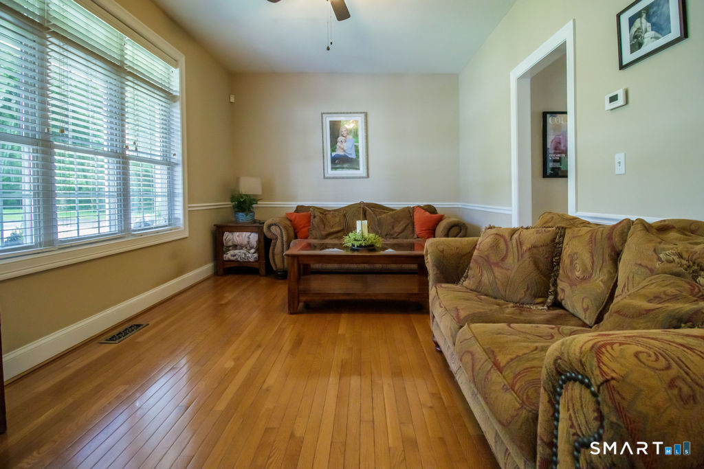 1 James Place photo 13