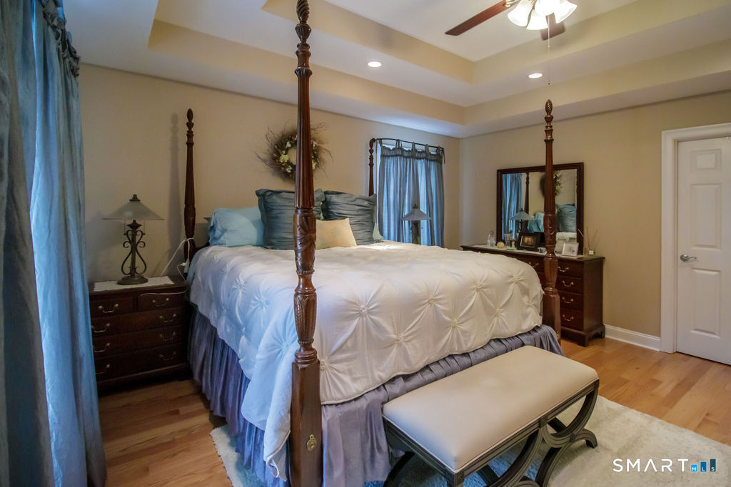 1 James Place photo 15
