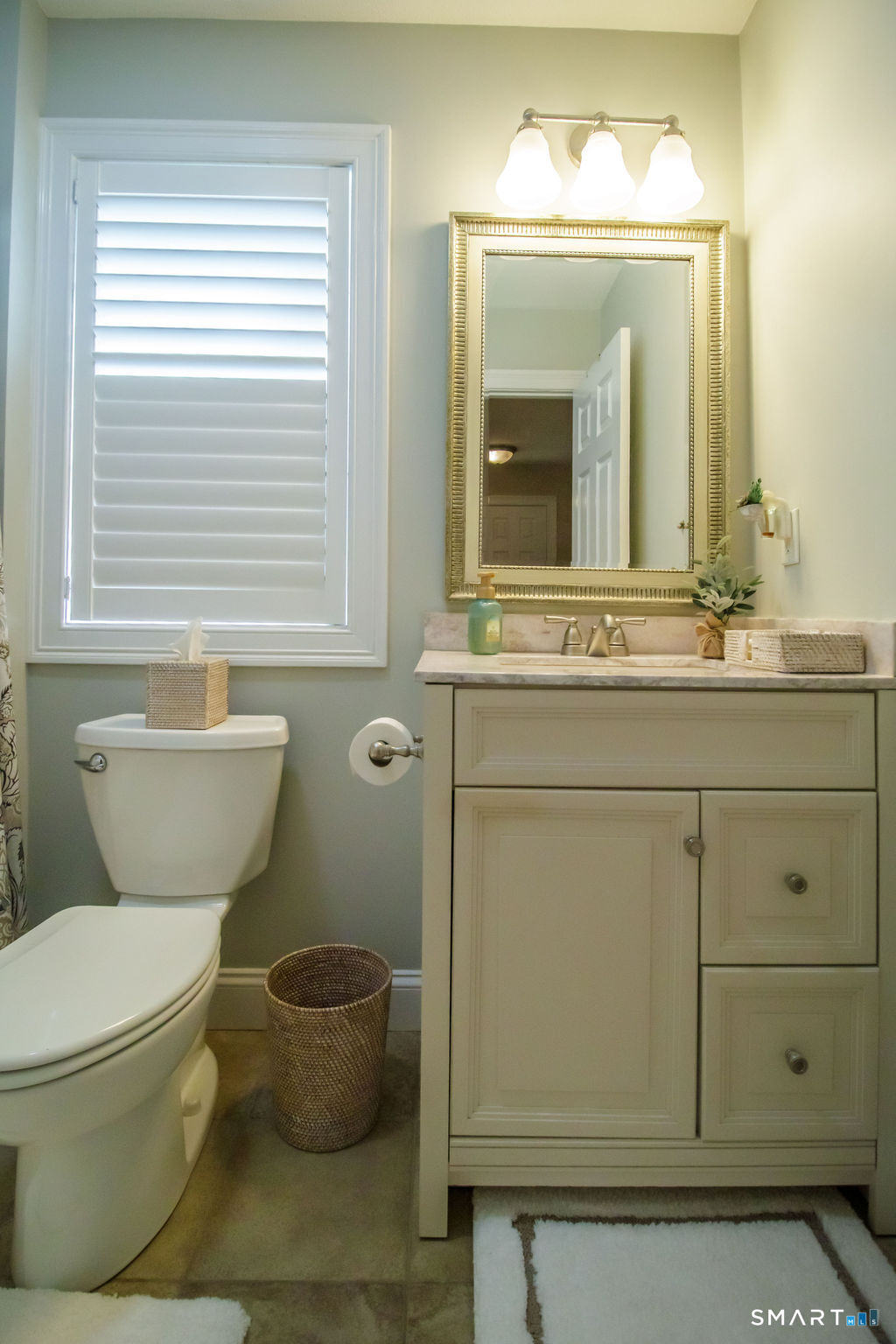 1 James Place photo 20