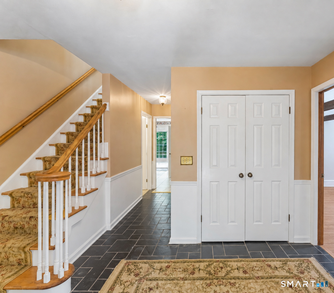 Foto 6 de Casa en venta en 2730 Burr Street, Fairfield, CT — $1,200,000