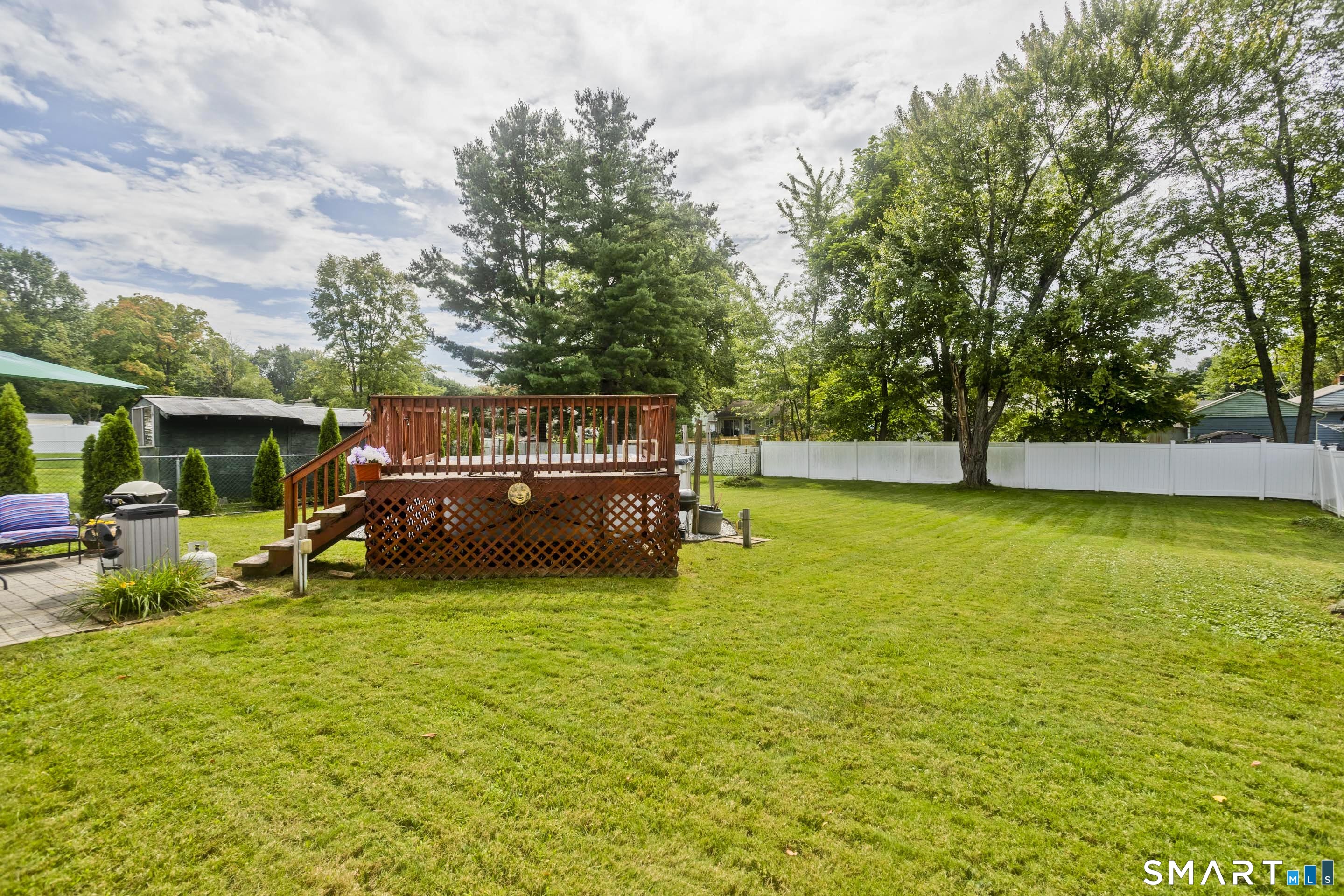 23 Yale Drive photo 28