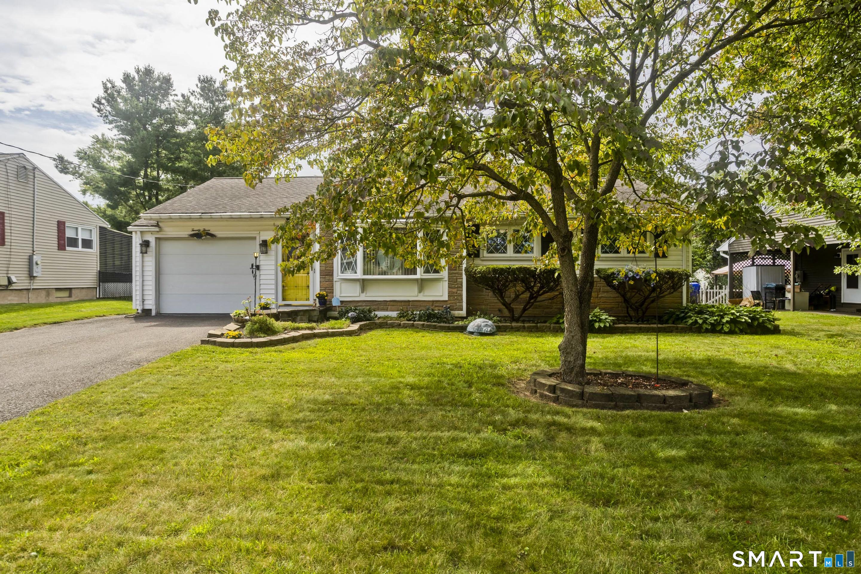 23 Yale Drive photo 33
