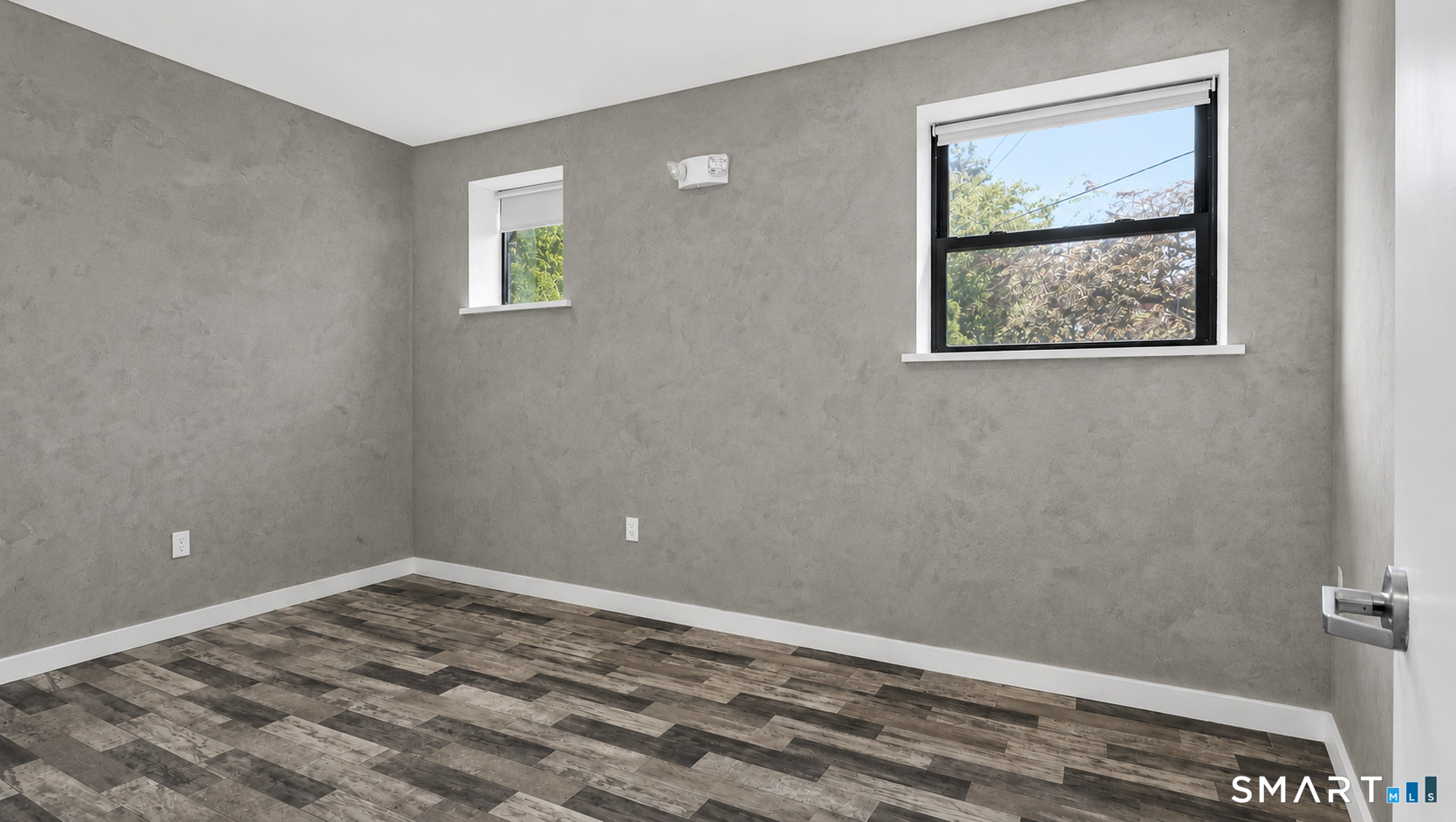 574 Kimball Avenue photo 6