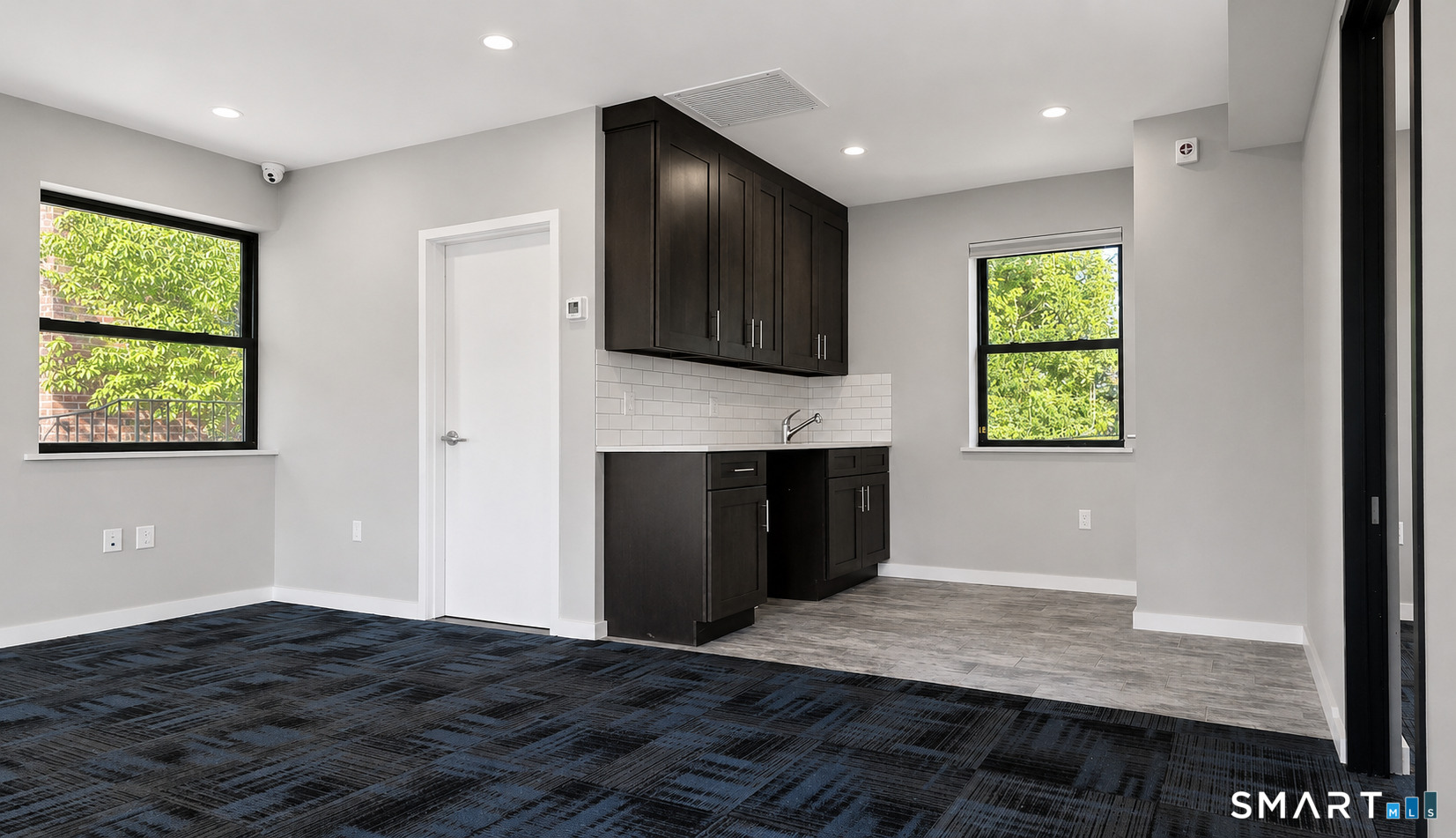 574 Kimball Avenue photo 14