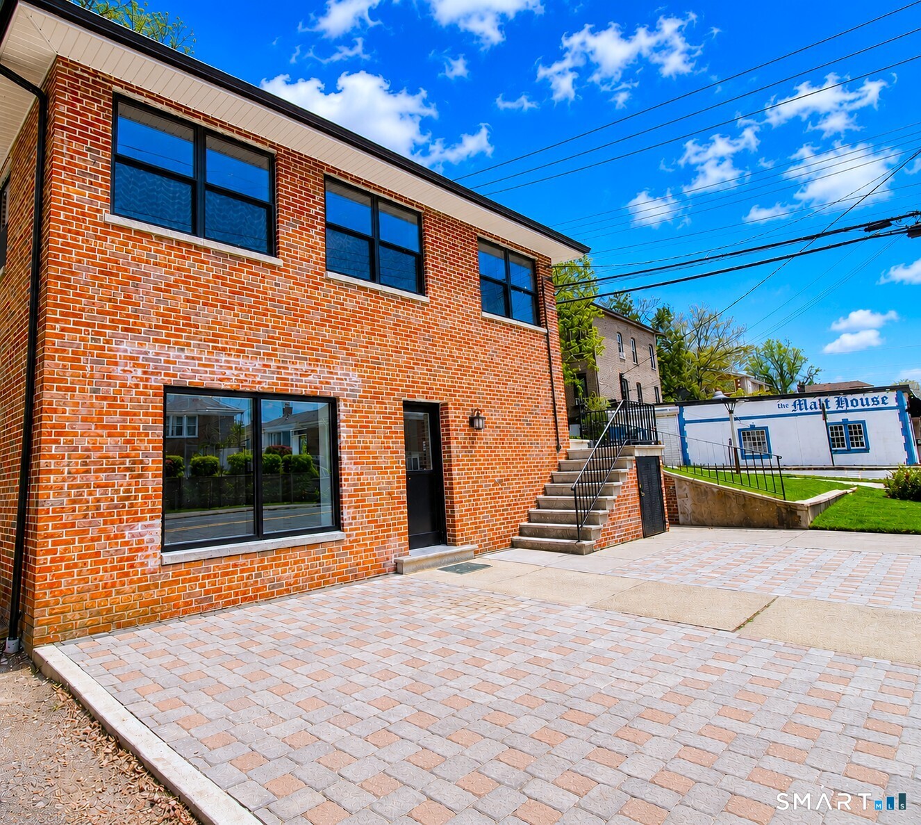 574 Kimball Avenue photo 16