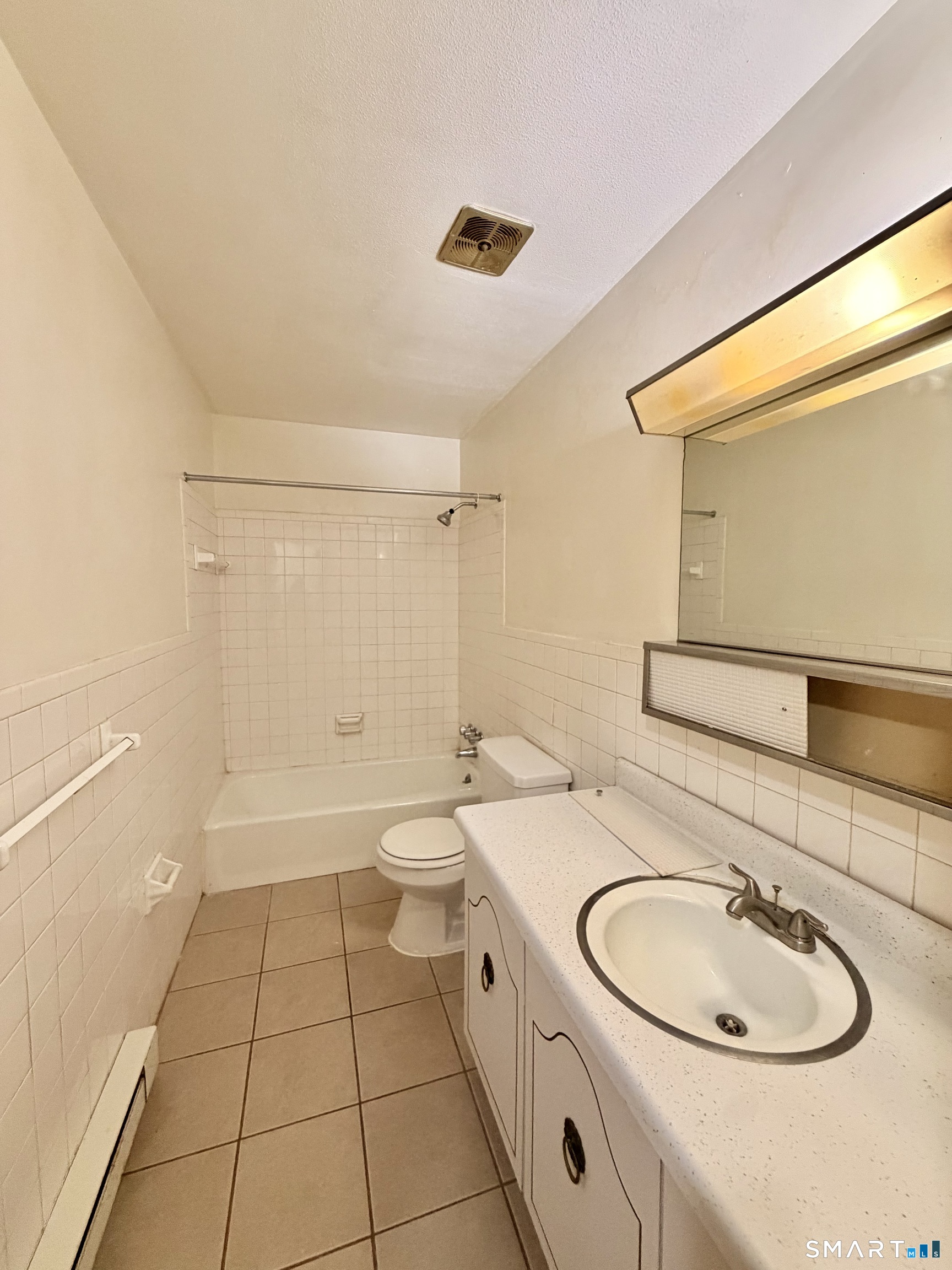 457 Whalley Avenue photo 3