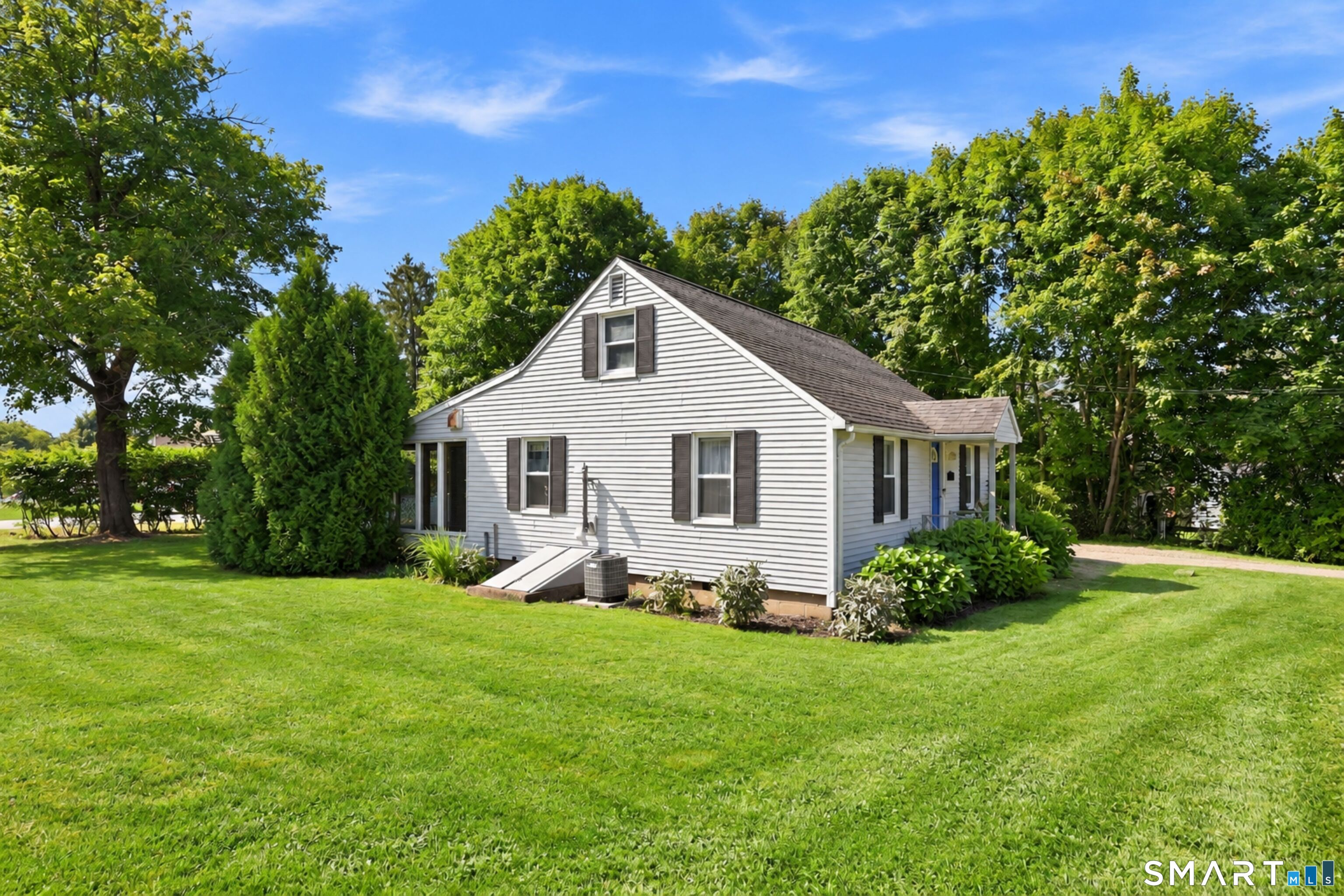 Photo 2 of Single family home for sale at 426 Winthrop St, Torrington, CT 06790 | MLS# 24206278 | Listing updated on 2026-09-13