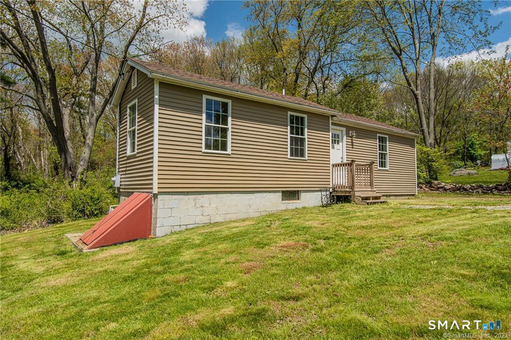 502 Stearns Street photo 2