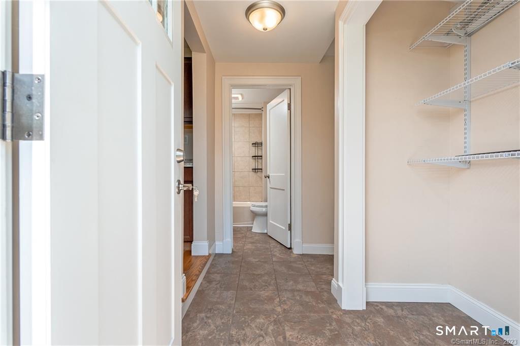502 Stearns Street photo 3