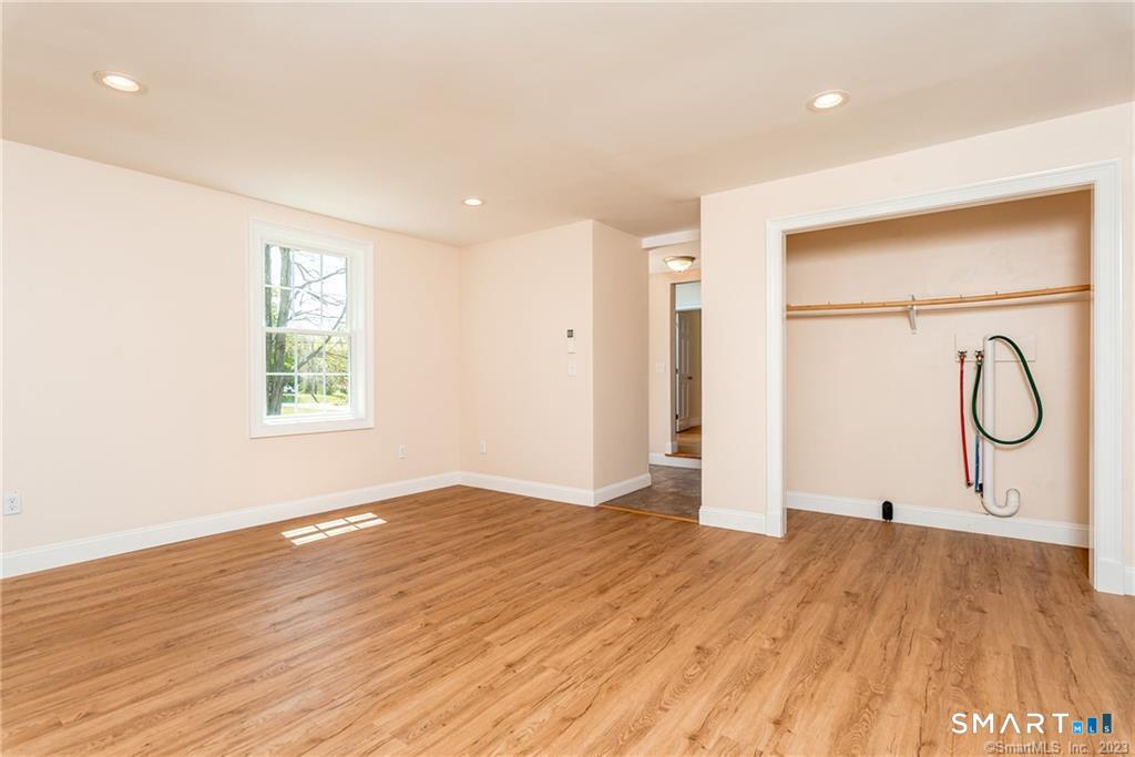 502 Stearns Street photo 7