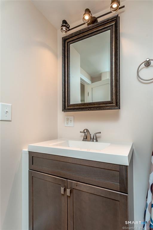 502 Stearns Street photo 10