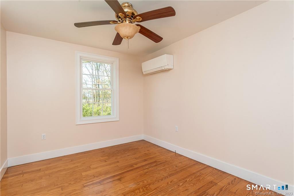 502 Stearns Street photo 12