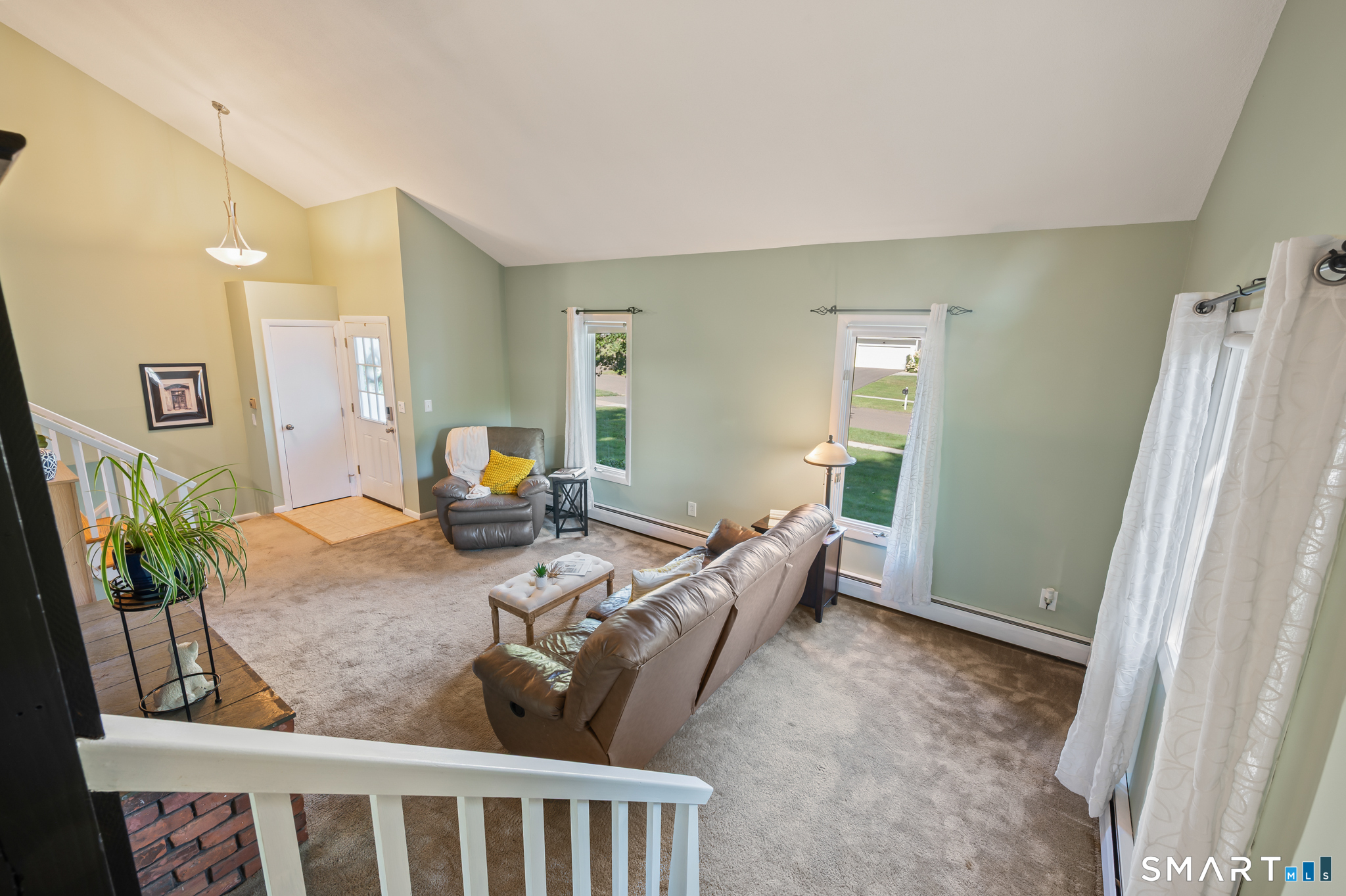 Photo 4 of Single family home for sale at 31 Oxford Dr, Glastonbury, CT 06033 | MLS# 24206626 | Listing updated on 2026-09-19