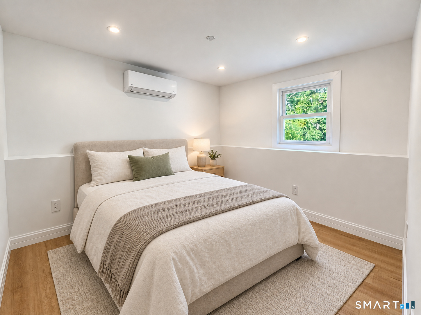 4 Robert Lane Unit #B photo 12