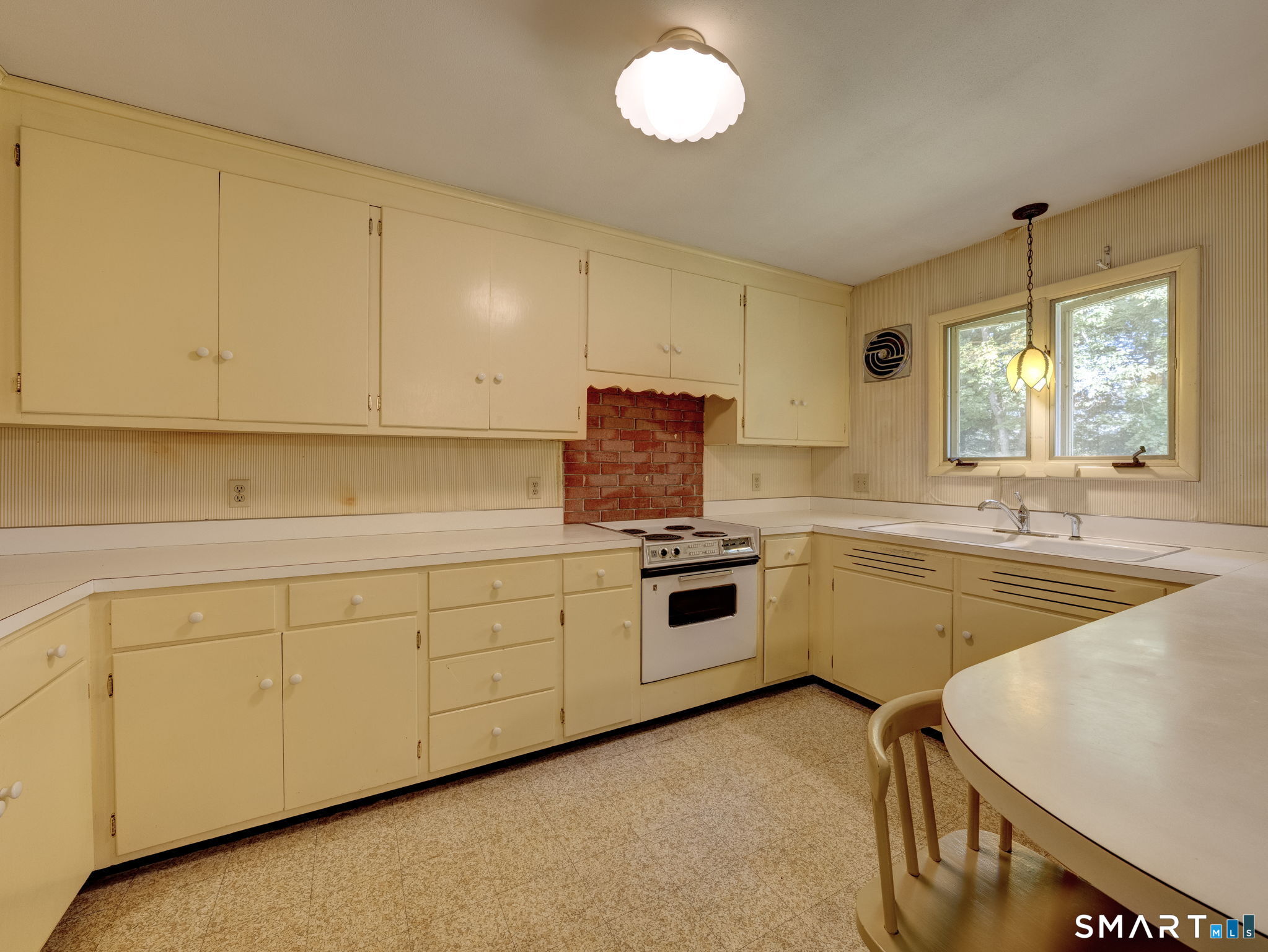 12 Osborn Lane photo 11