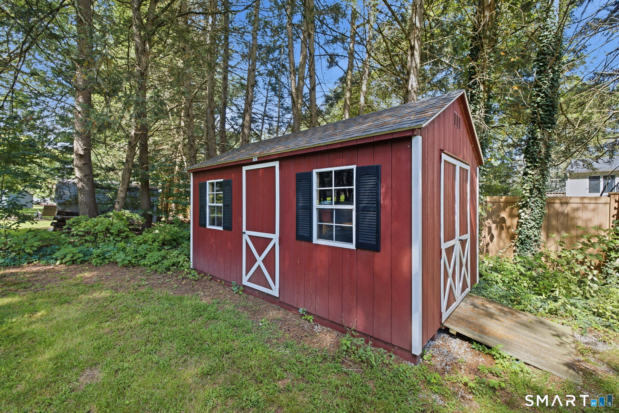 81 Warren Avenue photo 32