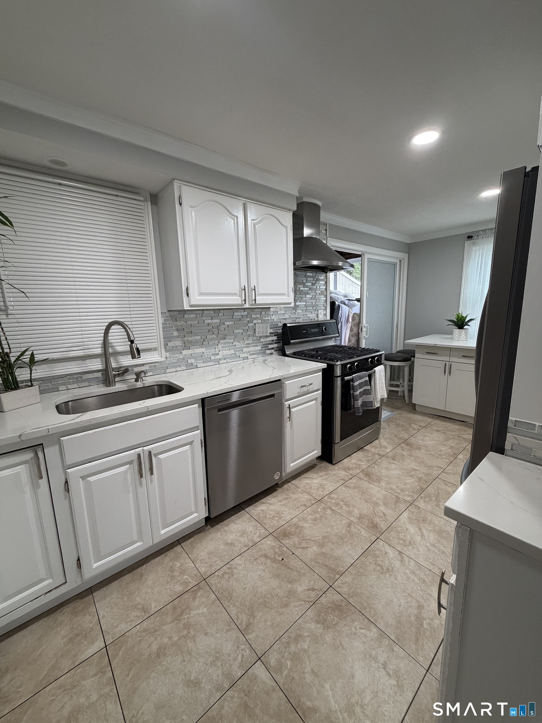 Photo 4 of Single family home for sale at 42 Shelley Ln, Glastonbury, CT 06033 | MLS# 24201901 | Listing updated on 2026-09-14