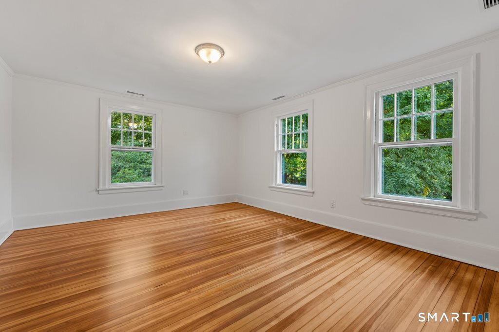 592 West Hill Road photo 21